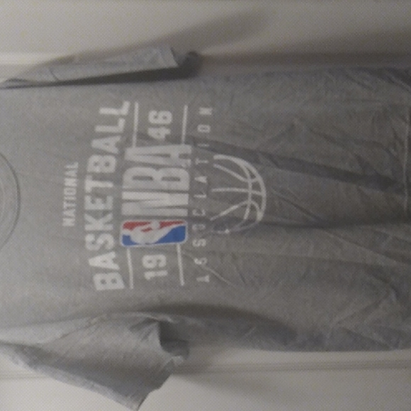 NWT NBA Grey Heather T-shirt (L) - Picture 6 of 8